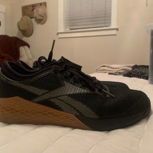 CrossFit Nanos black with gum bottom